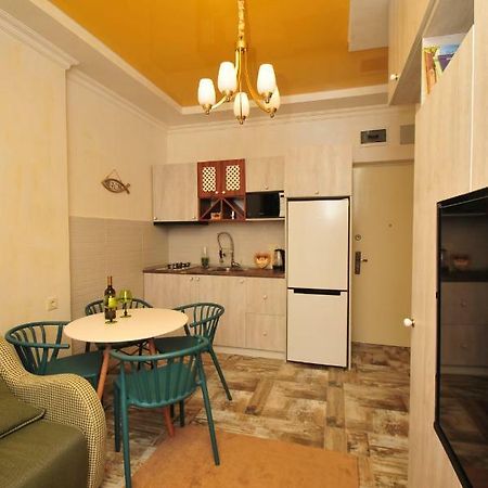 Apartments With A View Of The Trinity Holy Батуми Екстериор снимка