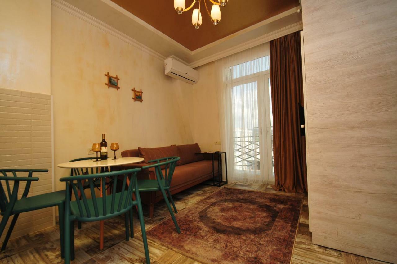 Apartments With A View Of The Trinity Holy Батуми Екстериор снимка