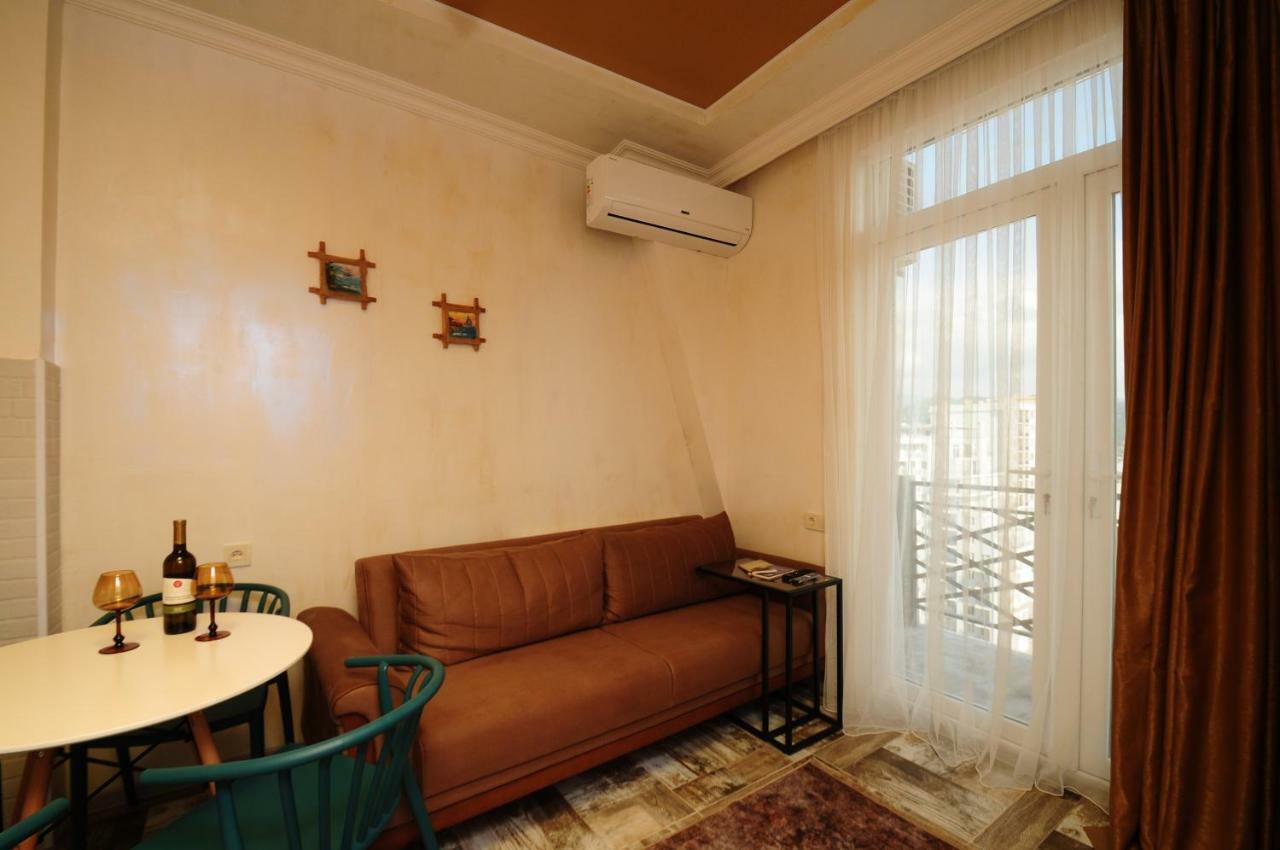 Apartments With A View Of The Trinity Holy Батуми Екстериор снимка