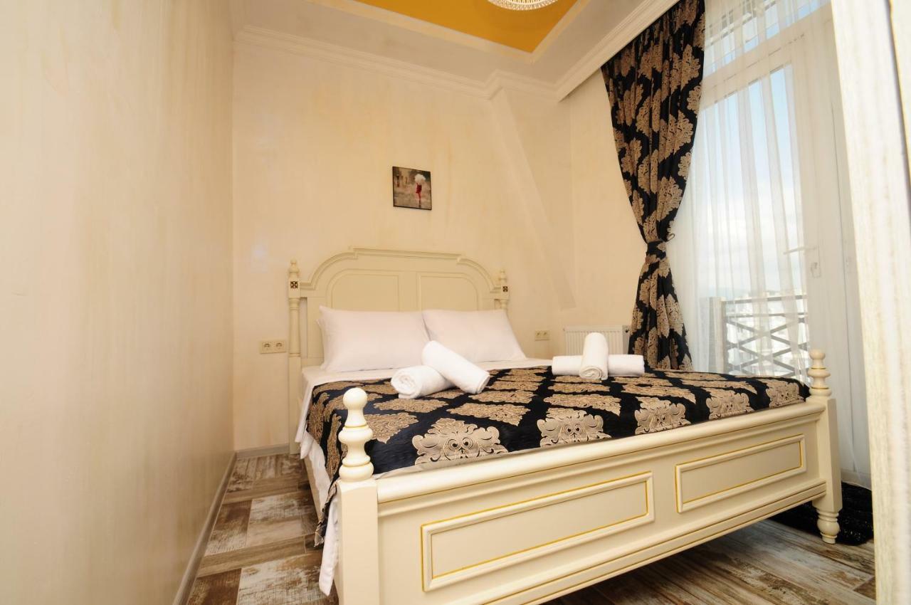 Apartments With A View Of The Trinity Holy Батуми Екстериор снимка