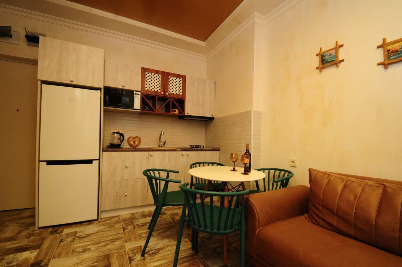 Apartments With A View Of The Trinity Holy Батуми Екстериор снимка
